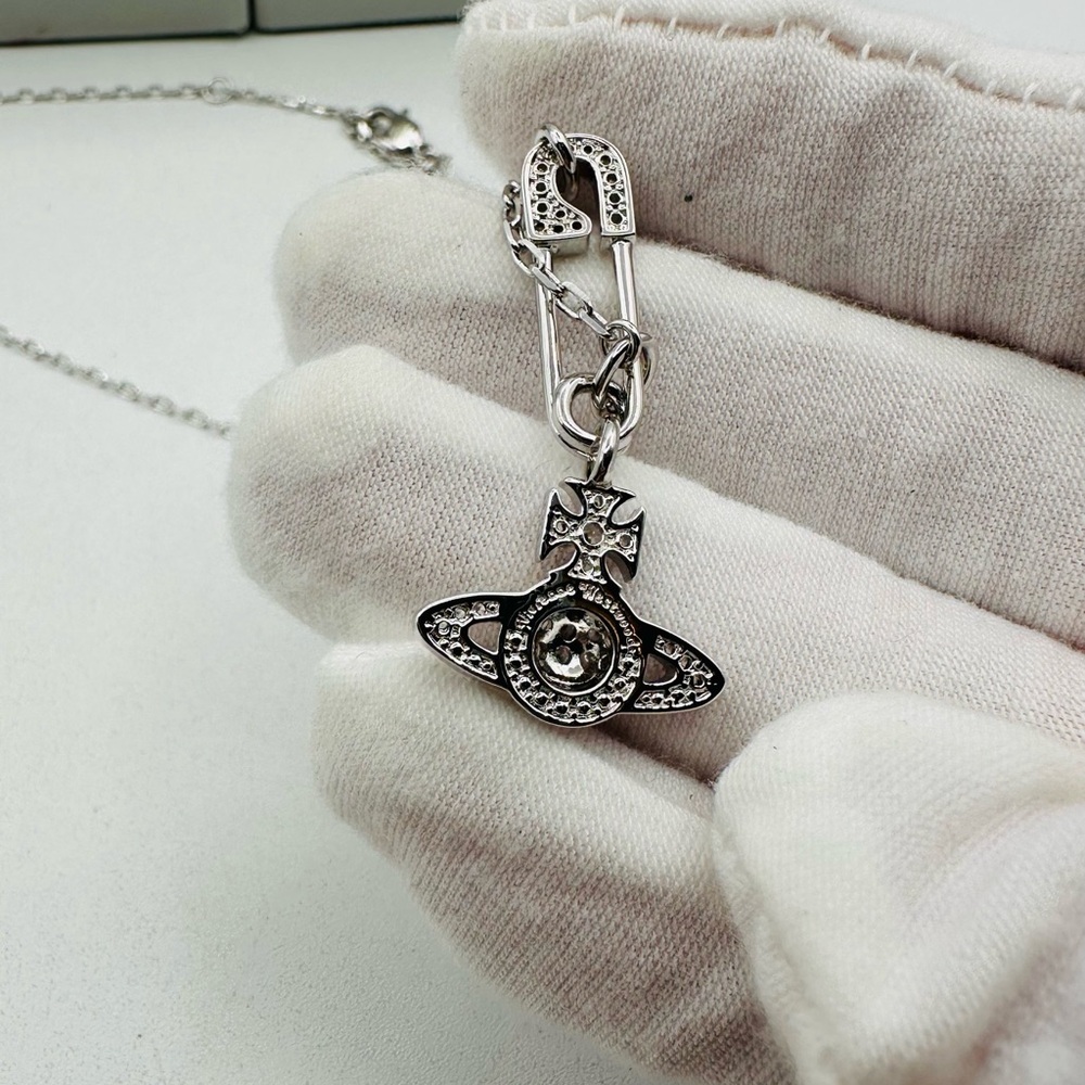Vivienne Westwood Lucerne Silver Necklace - Picture 2 of 9